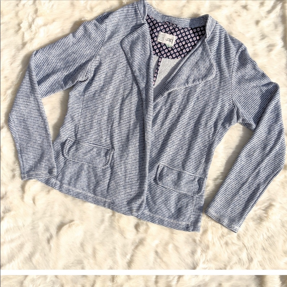 ISO of this Saturday/ Sunday jacket in XL!